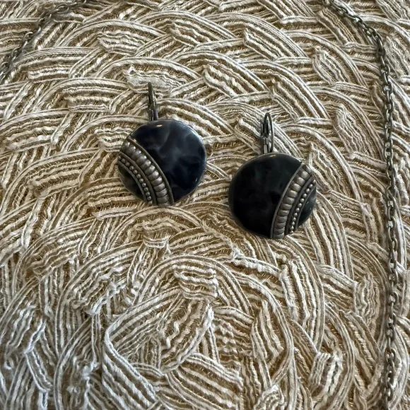 Set of pewter necklace and earrings - Picture 2 of 4